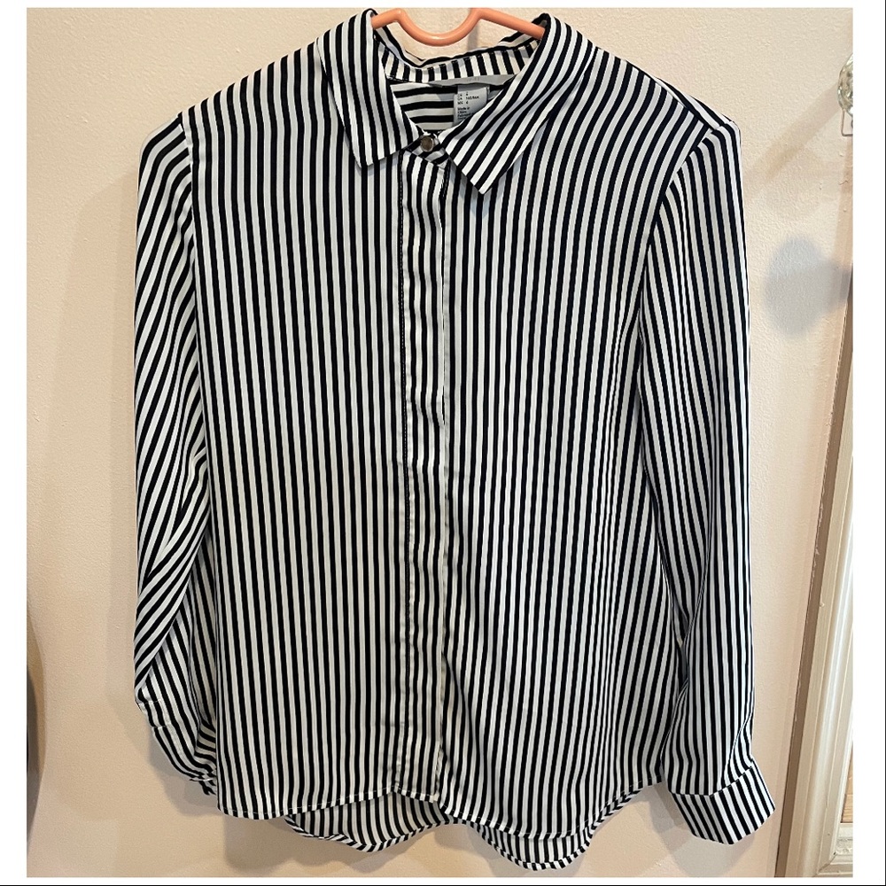 H&M Black and White Striped Long Sleeve shirt